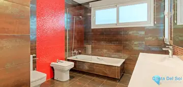 7 bedroom House for Sale in Nueva Andalucía-46722