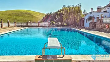 6 bedroom House for Sale in Casarabonela-46806