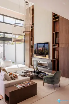 4 bedroom House for Sale in The Golden Mile-46843