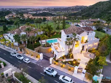 5 bedroom House for Sale in Los Arqueros-46900