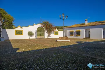 7 bedroom House for Sale in Jimena de la Frontera-46921