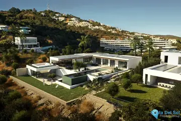 4 bedroom House for Sale in Altos de los Monteros