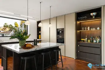 6 bedroom House for Sale in Nueva Andalucía-47140