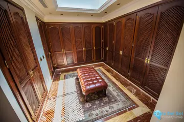 8 bedroom House for Sale in La Zagaleta-47280