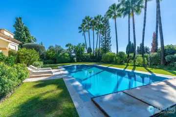 7 bedroom House for Sale in Sierra Blanca-47304
