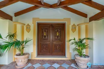 7 bedroom House for Sale in Sierra Blanca-47296