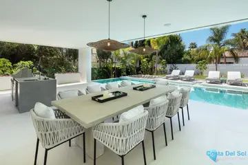 5 bedroom House for Sale in Marbella-47543