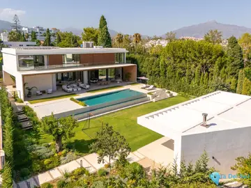 6 bedroom House for Sale in Guadalmina Alta