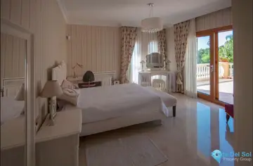 5 bedroom House for Sale in Sierra Blanca-47646