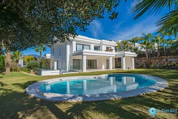6 bedroom House for Sale in The Golden Mile