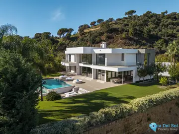 5 bedroom House for Sale in El Madroñal
