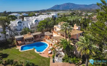 8 bedroom House for Sale in New Golden Mile-47928