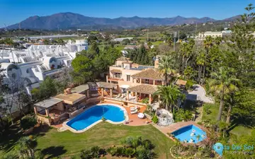 8 bedroom House for Sale in New Golden Mile-47930