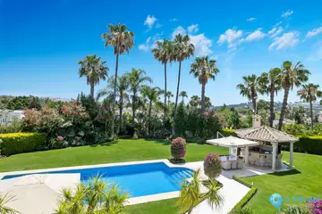 6 bedroom House for Sale in Nueva Andalucía-47981