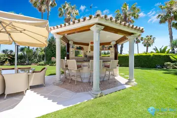 6 bedroom House for Sale in Nueva Andalucía-47984