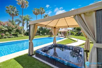 6 bedroom House for Sale in Nueva Andalucía-47985