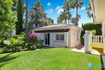6 bedroom House for Sale in Nueva Andalucía-47986