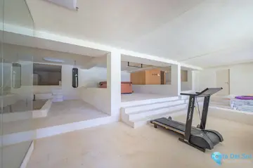 10 bedroom House for Sale in Estepona-48205