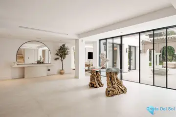 5 bedroom House for Sale in Nueva Andalucía-48287