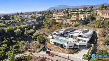 6 bedroom House for Sale in El Paraiso