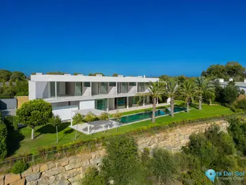 5 bedroom House for Sale in Casares-48519