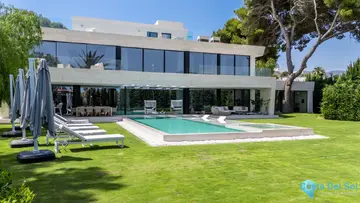 6 bedroom House for Sale in Los Monteros-48546