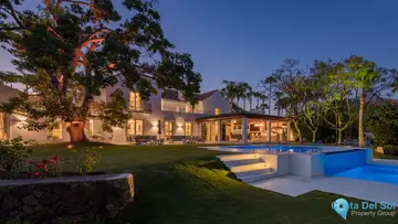 6 bedroom House for Sale in Nueva Andalucía-48653