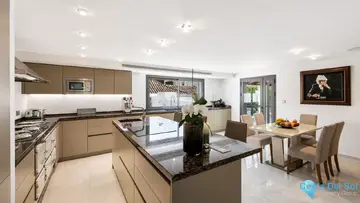 6 bedroom House for Sale in Nueva Andalucía-48662