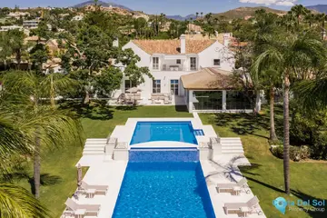 6 bedroom House for Sale in Nueva Andalucía-48654