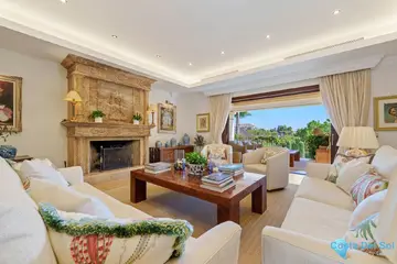 6 bedroom House for Sale in The Golden Mile-48669