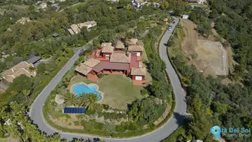 5 bedroom House for Sale in La Zagaleta-48690
