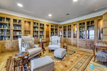 7 bedroom House for Sale in La Mairena-48698