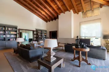 8 bedroom House for Sale in La Zagaleta-48800