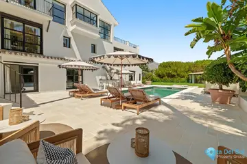 6 bedroom House for Sale in Nueva Andalucía-48825