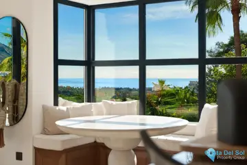 6 bedroom House for Sale in Nueva Andalucía-48834