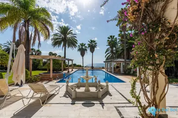 4 bedroom House for Sale in Estepona
