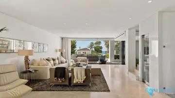 4 bedroom House for Sale in The Golden Mile-48997