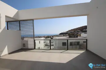 3 bedroom House for Sale in Riviera del Sol-101725