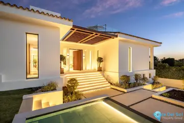 6 bedroom House for Sale in Nueva Andalucía-49031