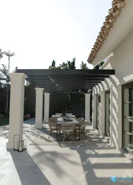 6 bedroom House for Sale in Nueva Andalucía-49099