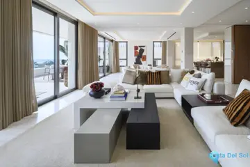 4 bedroom Apartment for Sale in Marbella-49106