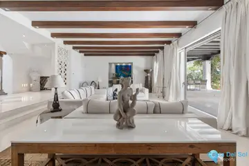 9 bedroom House for Sale in Estepona-49128