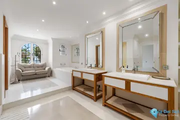9 bedroom House for Sale in Estepona-49132
