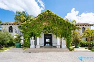 9 bedroom House for Sale in Estepona-49134