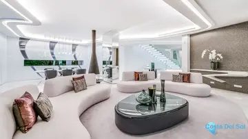 6 bedroom House for Sale in Marbella-49265