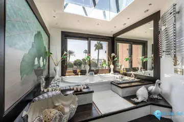 8 bedroom House for Sale in Estepona-49313