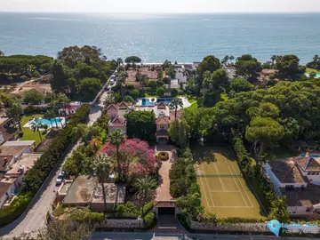 8 bedroom House for Sale in Estepona-49301