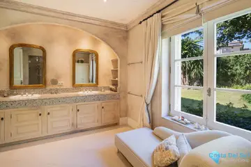 5 bedroom House for Sale in Marbella-49354