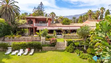 9 bedroom House for Sale in Estepona-49398