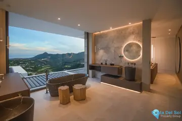 5 bedroom House for Sale in La Zagaleta-49428